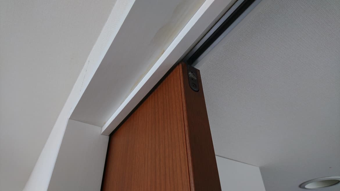 開き戸の建付け調整 | 阿久比町の建具修理なら藤井建具店